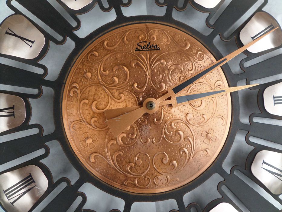 Ceas din arama cupru otel si alama frumos deosebit vintage