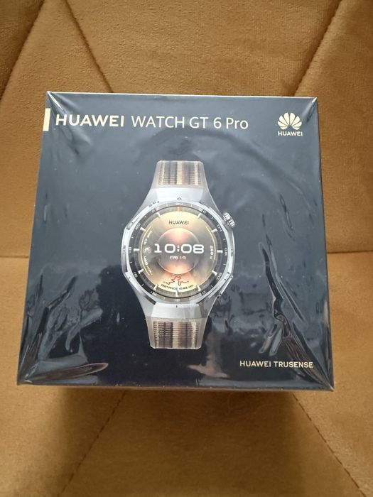 HUAWEI WATCH GT 6 Pro Brown Woven+ curea black fluoroelastomer.
