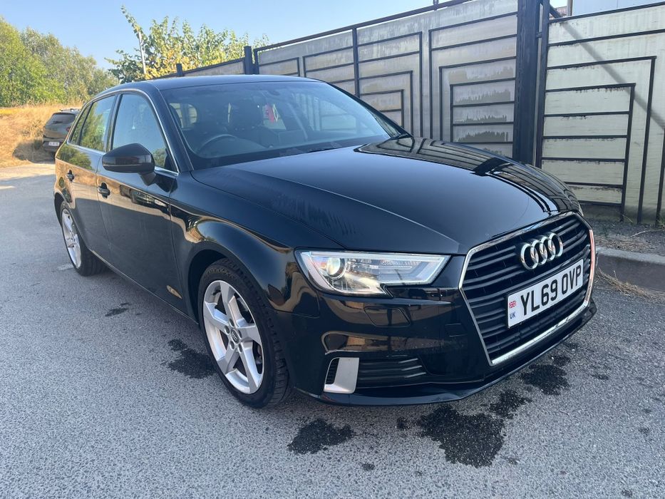 Vând Audi A3 2020