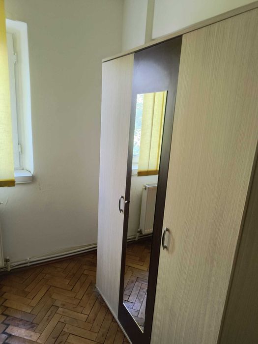 Inchiriez apartament 3 camere, situat central Tineretului ,Braila