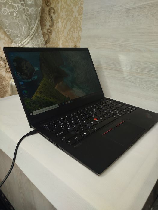 Ультратонкий и лёгкий ноутбук Lenovo Thinkpad x1 Carbon Intel Core i7