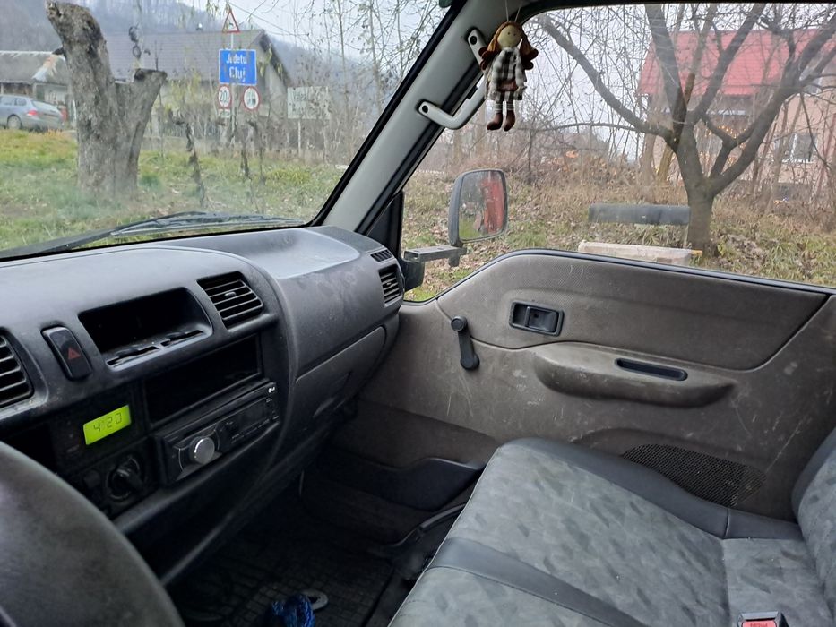 De vânzare Mazda E220