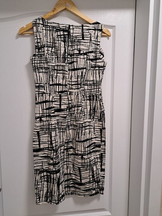 Миди рокля със зебров десен