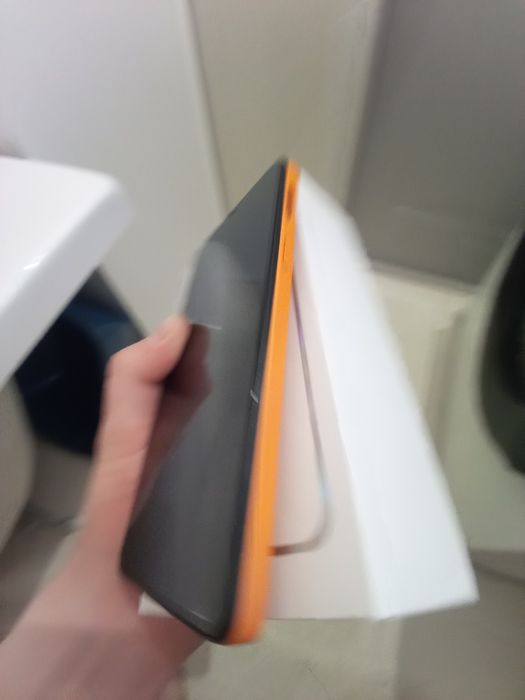 Продам новый телефон