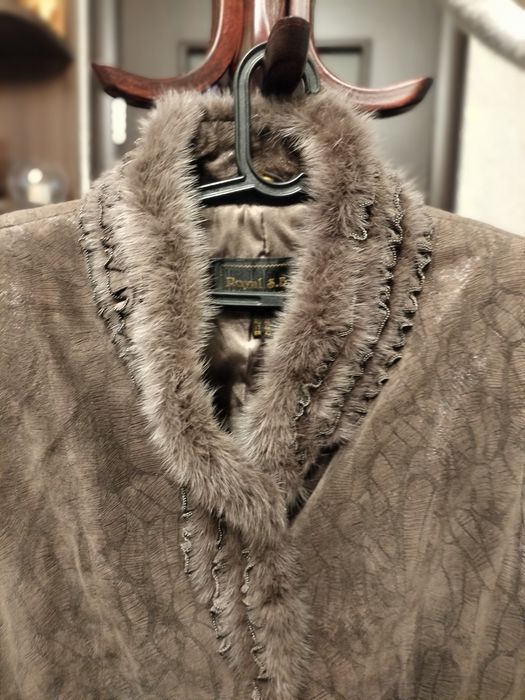 Продам женский плащ