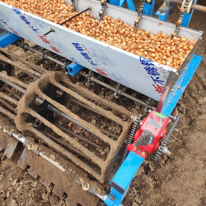 Сеялка за арпаджик /лук/ и чесън