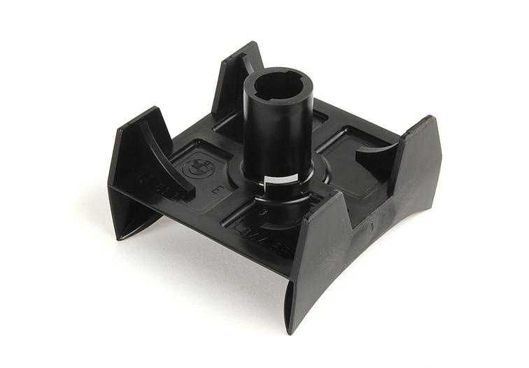 Пластиковые элементы (молдинги) на BMW E34