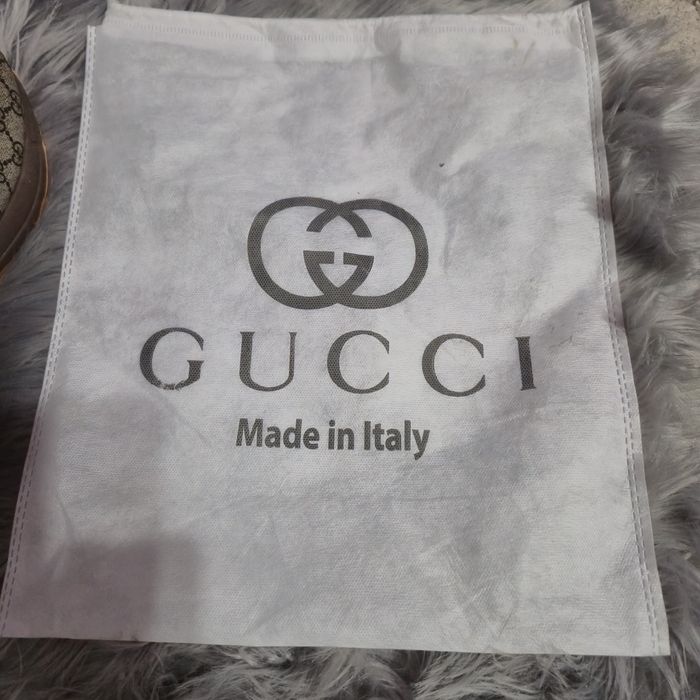 Adidasi model deosebit