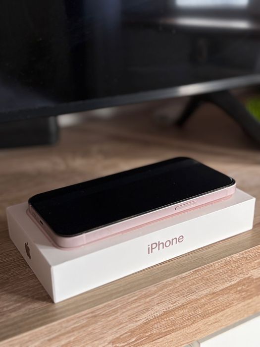 Vand iphone 13 roz