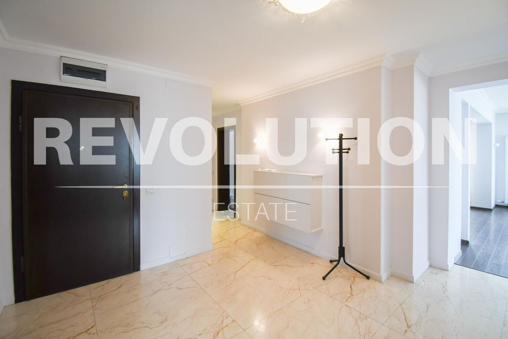 Дава се под наем Четиристаен апартамент в София, Лозенец - 177 кв.м за 2000 € - Снимка #4