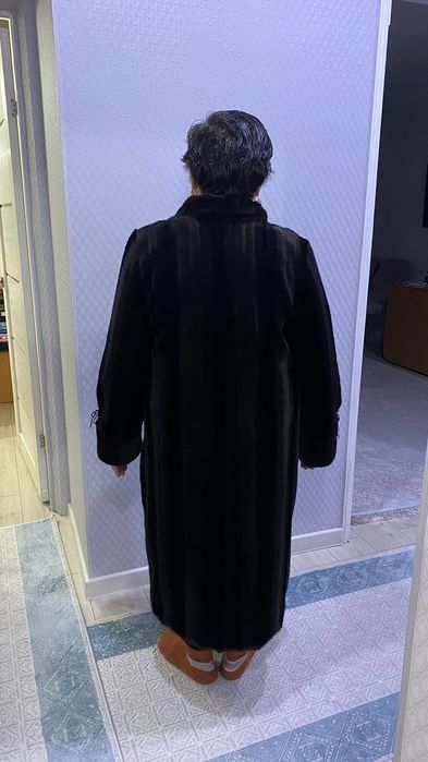 Продам эко шубу  размер 54-56