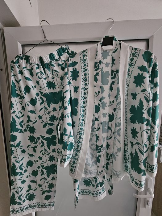 Compleu / costum vara Shein S