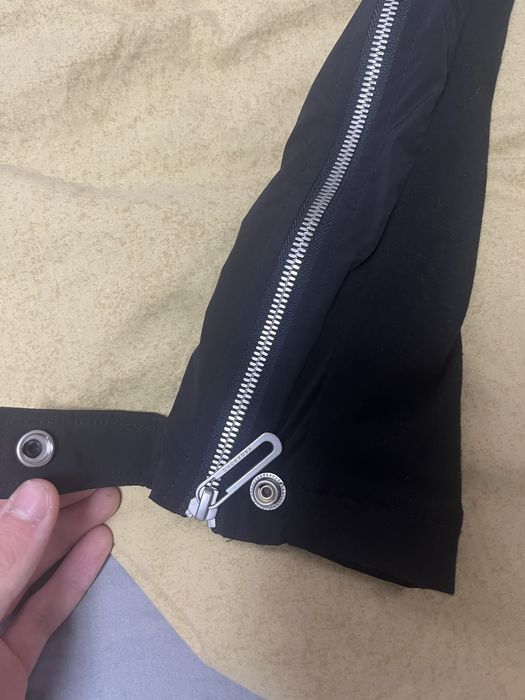 Pantaloni made by society modelul  vechi pantaloni sunt noi
