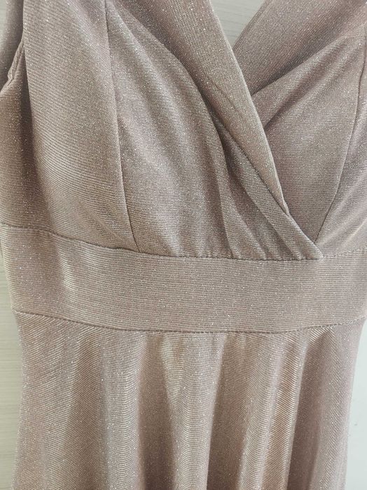 Рокля rose gold лято къса с деколте розова