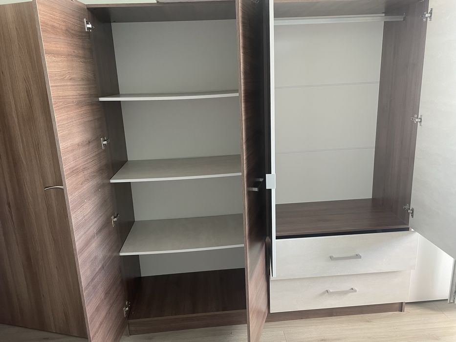 Продавам гардероб