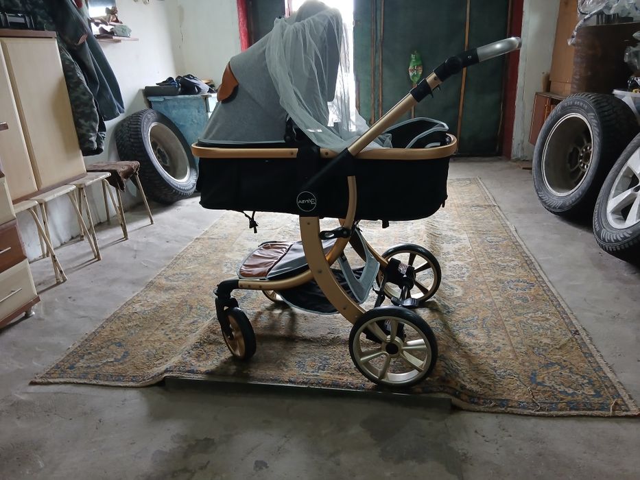 Продам коляску в хорошем состоянии