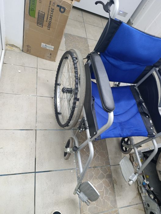 Căruț pentru  persoane cu dizabilități