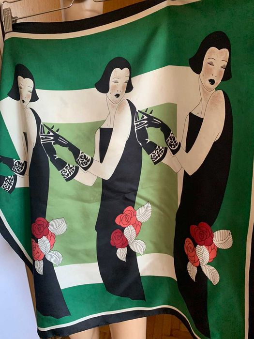 Копринен винтидж шал с уникален десен