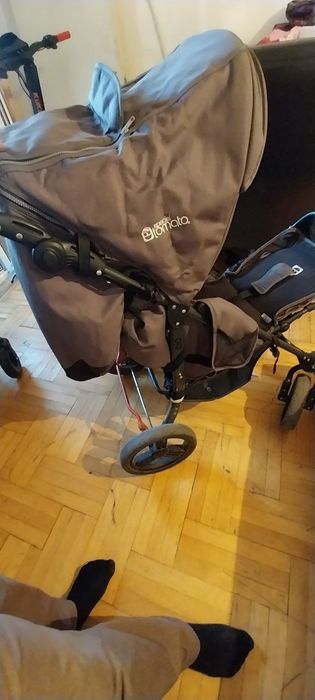 Количка за дете със церебрална парализа