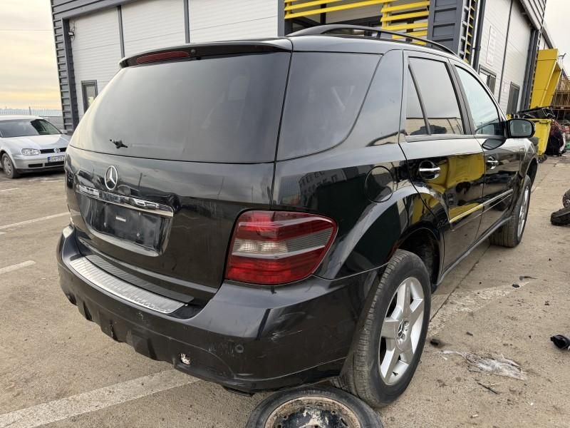 Bara spate cu senzori de parcare Mercedes ML w164 SUV culoare 197 - ne