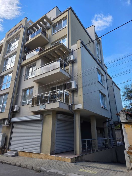 Дава се под наем Офис в Казанлък - 70 кв.м за 480 € - Снимка #9