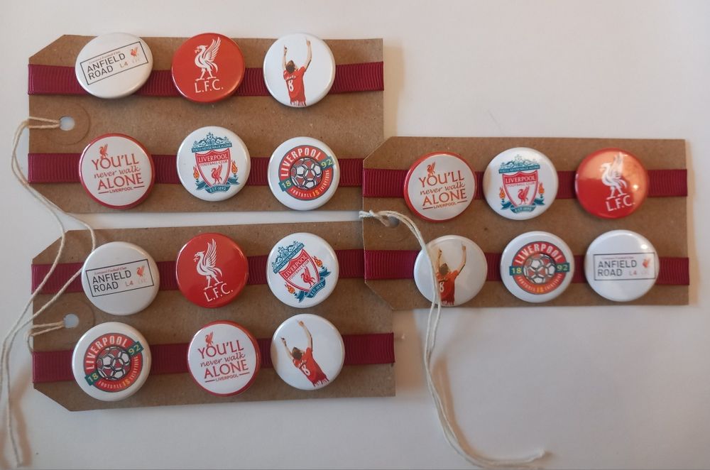 Футболни значки - Ливърпул, Челси, Манчестър Юнайтед