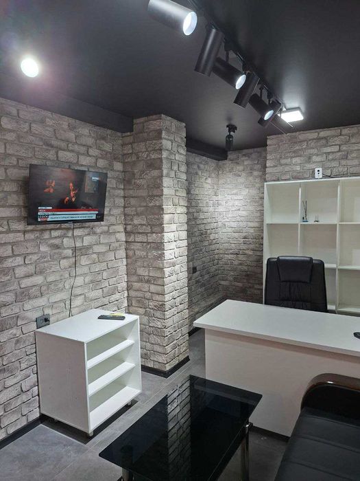 Центр. Площадь Х.Алимджана. Дархан. Сдаётся в аренду комфортный офис.