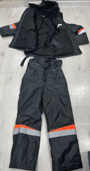 Продам одежду зимнию