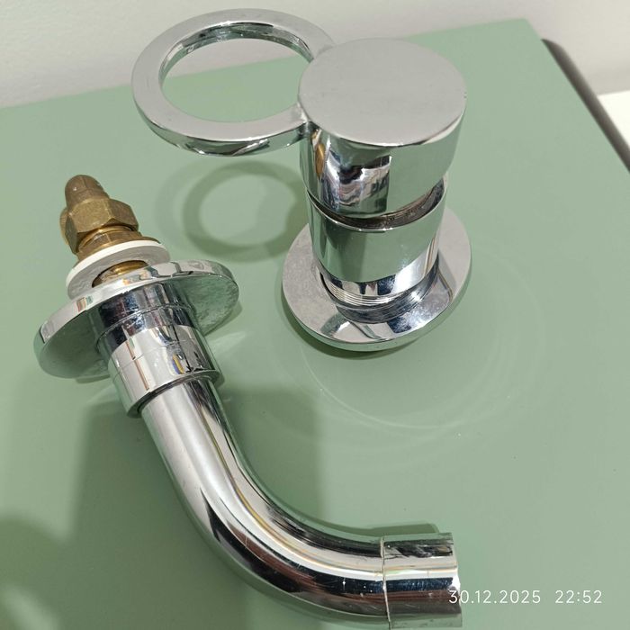 Продается кран для умывальника