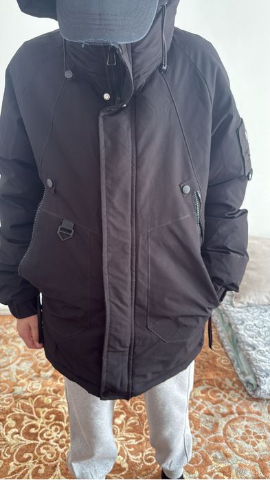 Продам б/у в очень хорошем состоянии зимняя куртка на подростка