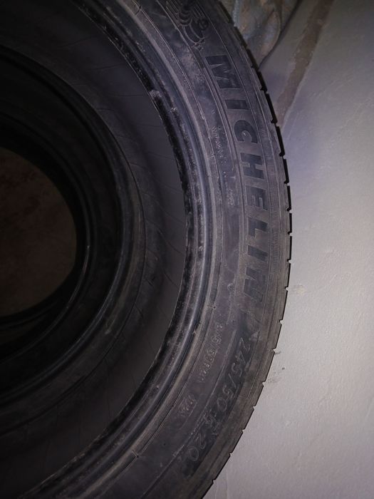 Шины r20 продам michelin