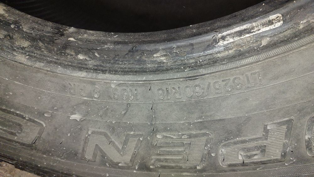 Продам шины (балоны) 325/60/18