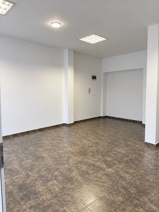Продава се Магазин в Пловдив, Тракия - 87 кв.м за 2230 €/кв.м - Снимка #2