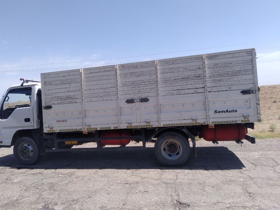 Isuzi kuzufi sotiladi