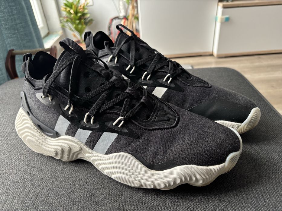 adidas  trae young 3 46 номер