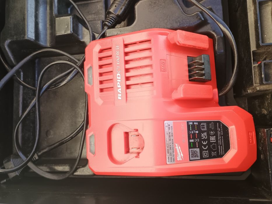 Cheie impact milwaukee fmtiw2f12 an 2023 set cu  baterie 5 ah,incarcat