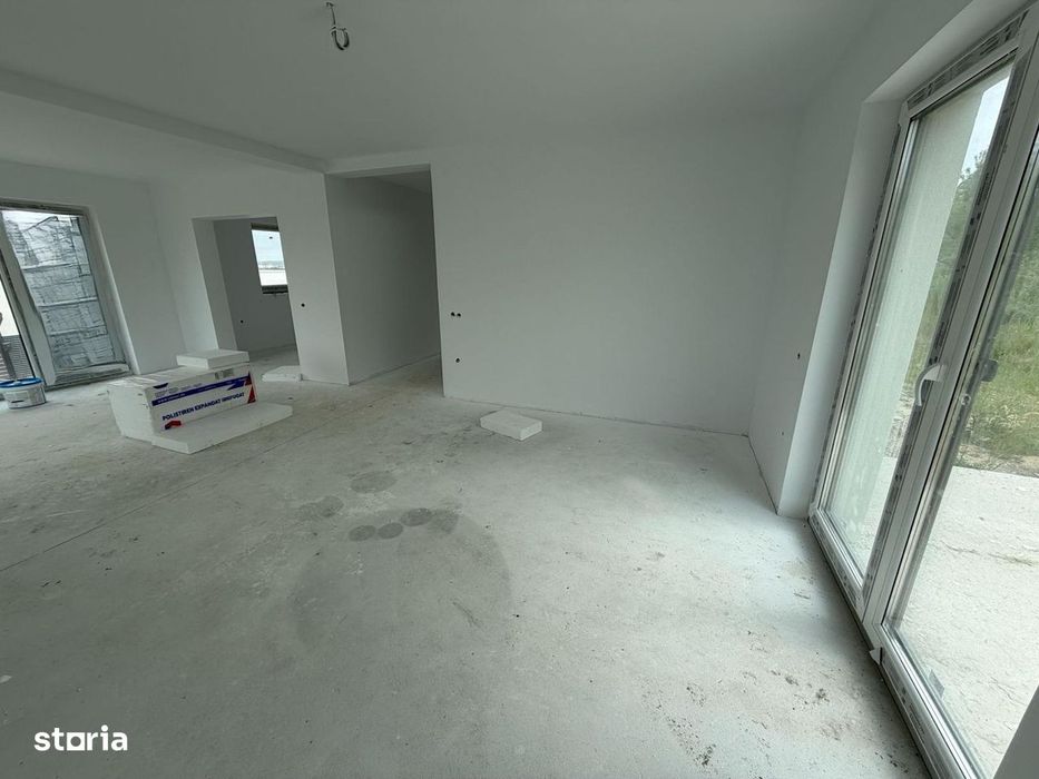 Casa noua single +330mp teren+ 2 garaje-Strand 2