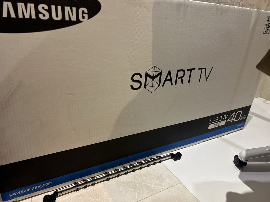 Телевизор SAMSUNG 40 инча в перфектно състояние