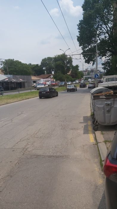 Продавам магазин