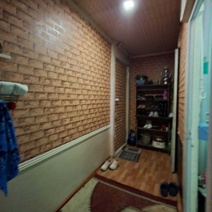 Широткада 2 хонали квартира сотилади