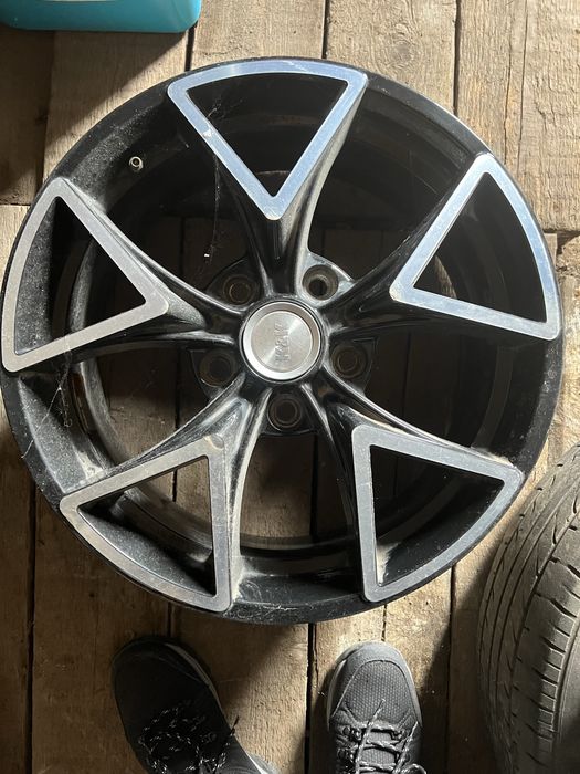 Продам диски Toyota Camry Corolla