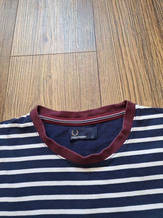 Страхотна мъжка тениска FRED PERRY размер
L, без забележки като нова ,