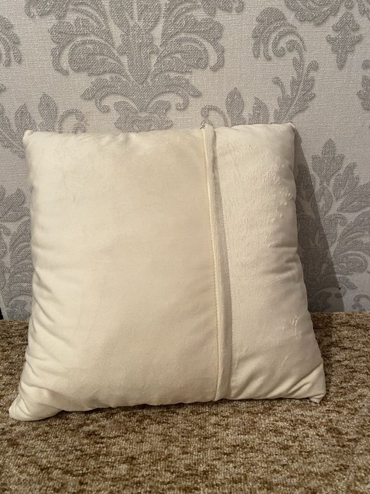 Продам падушки велюровые новые