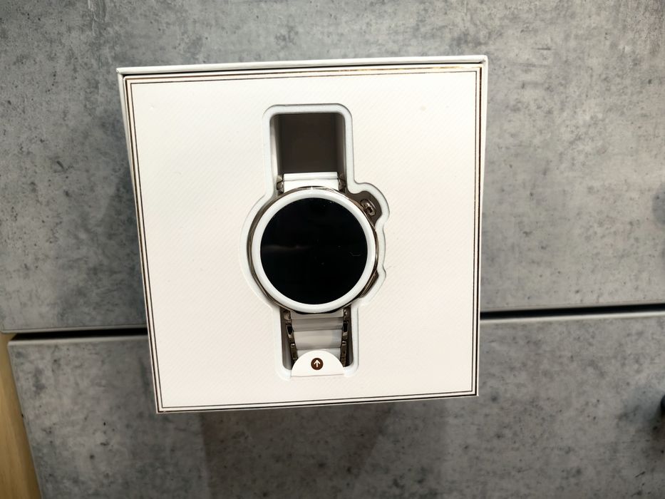 Л! Huawei Watch Gt 5 Pro Ceramic 42mm Перфектен