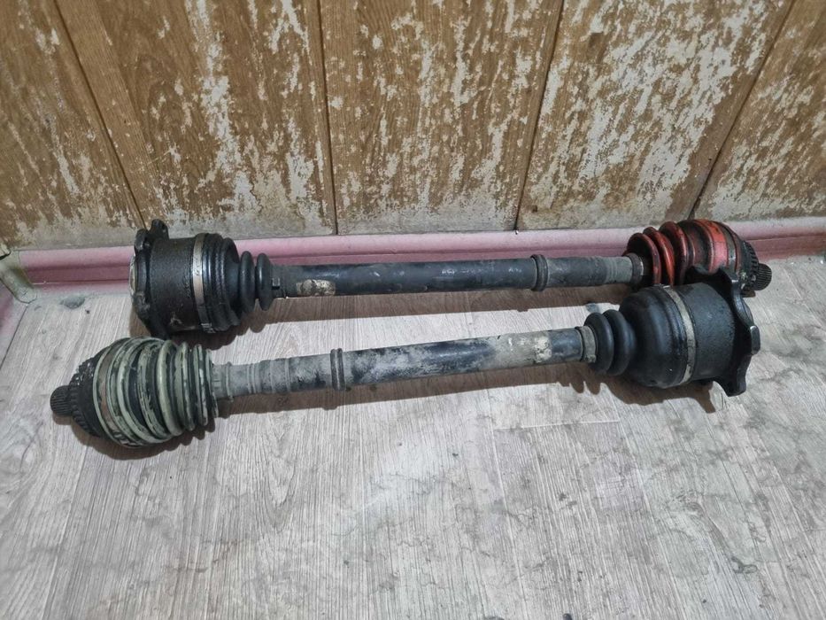 Стойка на АУДИ А6 С4