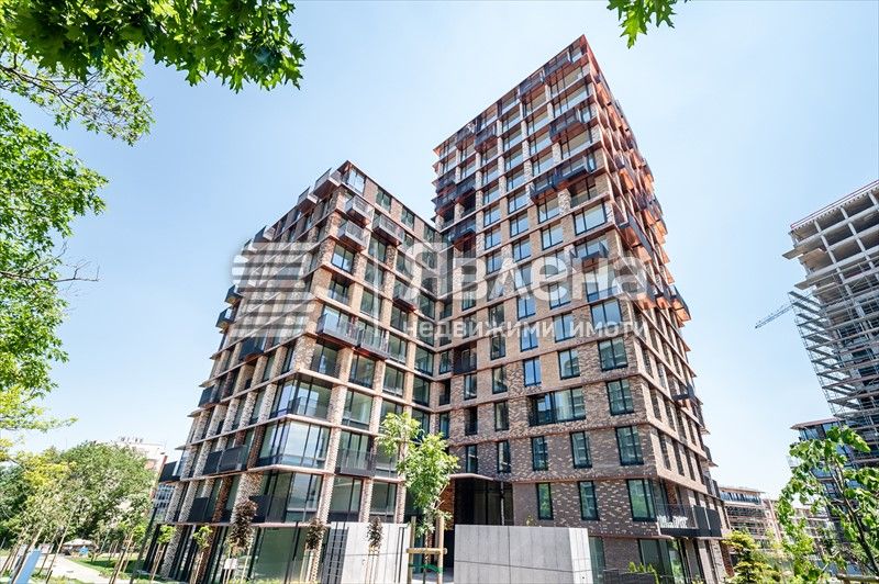 Продава се Двустаен апартамент в София, Манастирски ливади - 80 кв.м за 4875 €/кв.м - Снимка #1