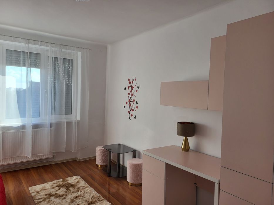 Inchiriez apartament in centru Tg. Mures