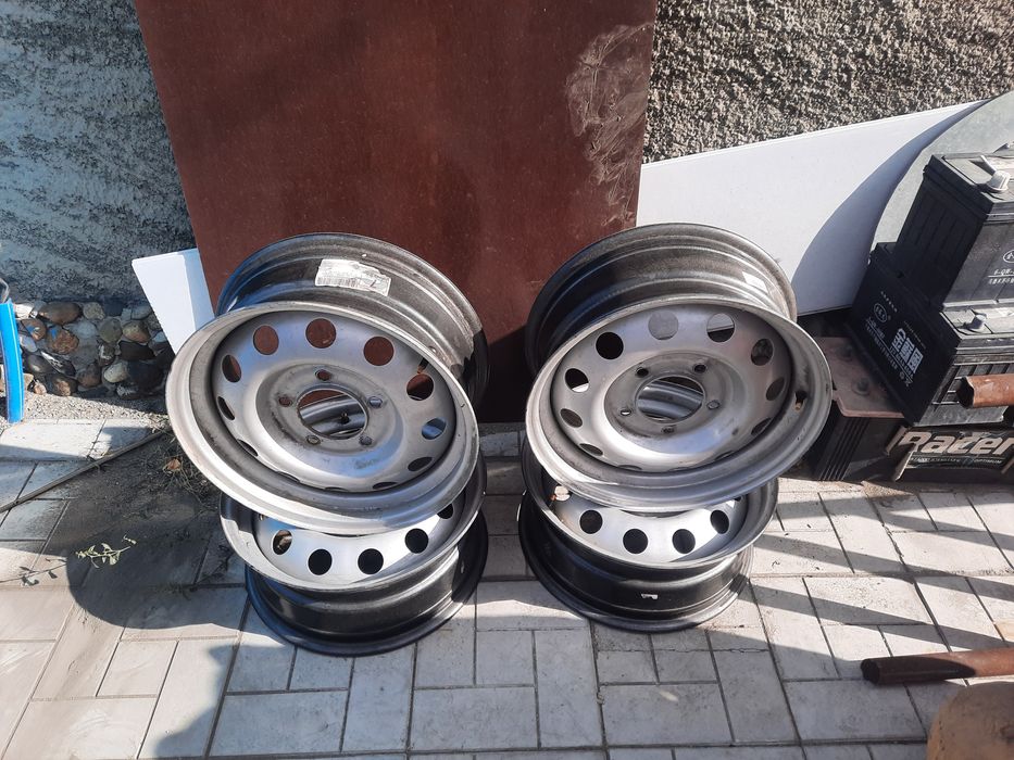 Продам диски на Нива