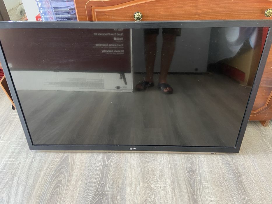 Телевизор LG    .