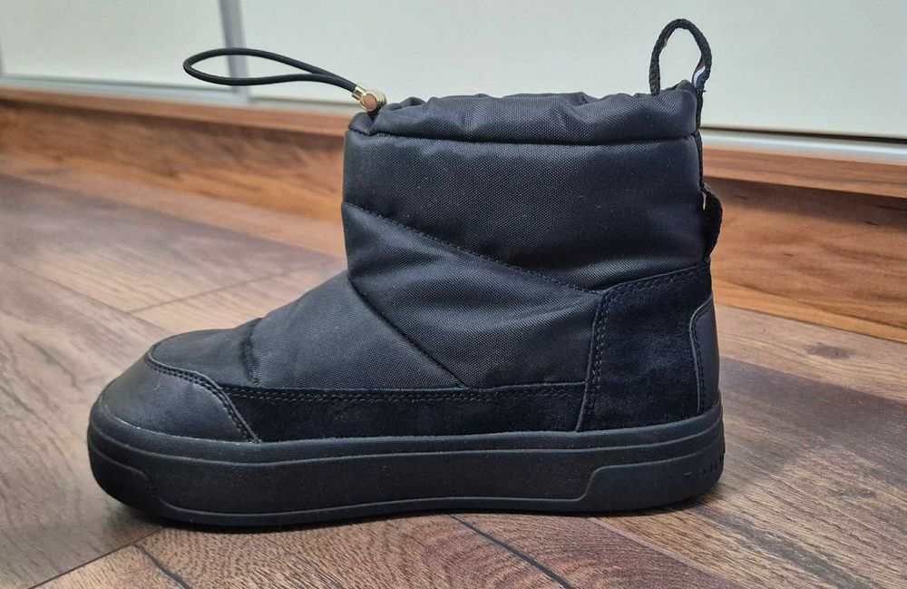 Черни апрески TOMMY HILFIGER